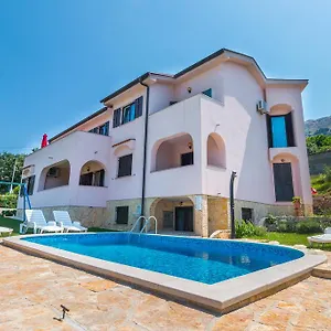 Bavaria , Baška Horvátország